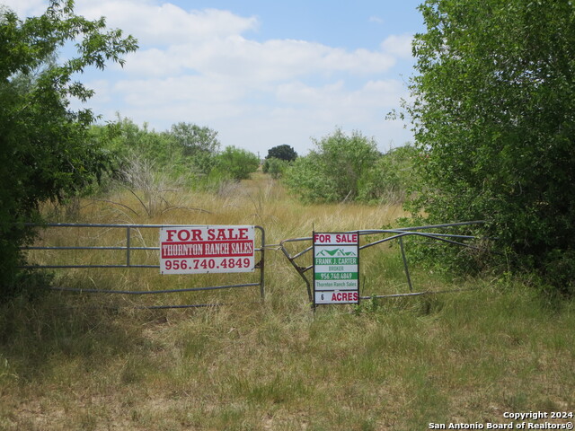 Image 8 of 13 For 4480 Loop 1604 E