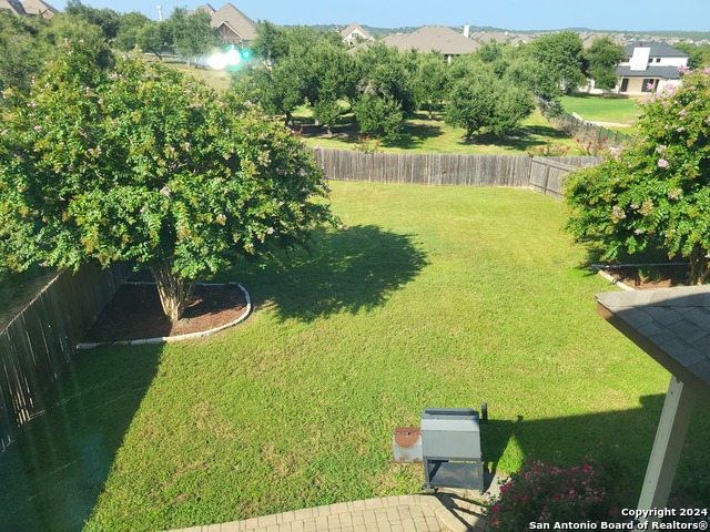 Listing photo id 28 for 17802 Linkview