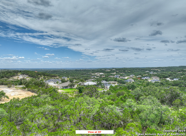 Listing photo id 8 for 283 Bluebonnet Breeze