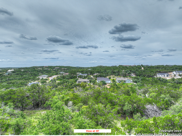 Listing photo id 10 for 283 Bluebonnet Breeze