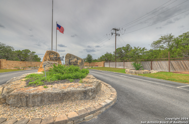 Listing photo id 6 for 283 Bluebonnet Breeze