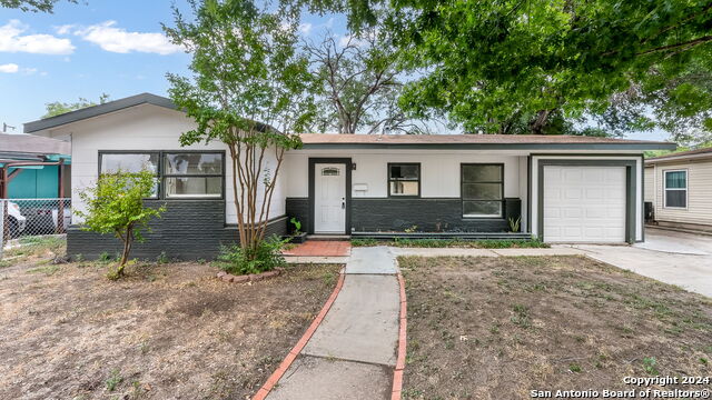 Details for 318 Hillwood Dr, San Antonio, TX 78213