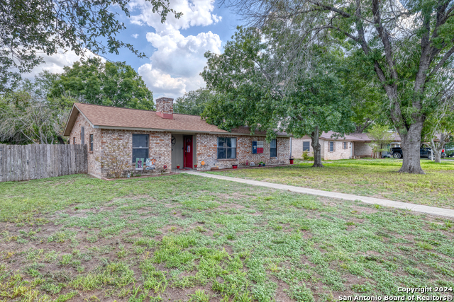 Image 2 of 29 For 133 N Bluebonnet Dr