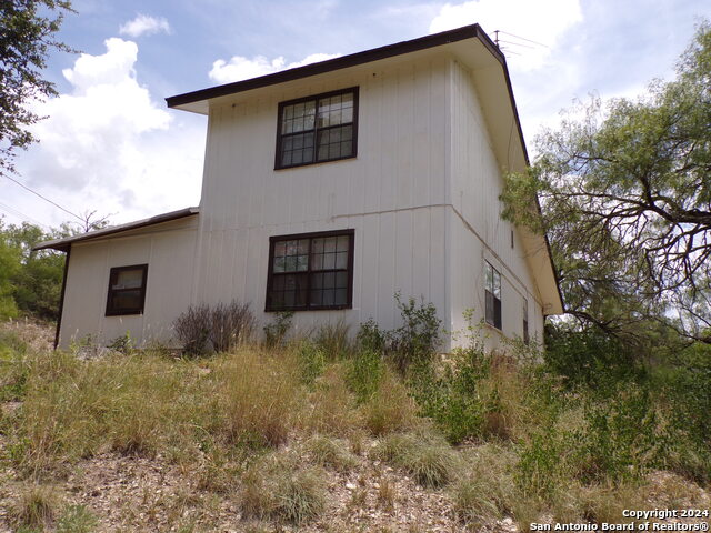 Details for 565 County Road 4510, Hondo, TX 78861