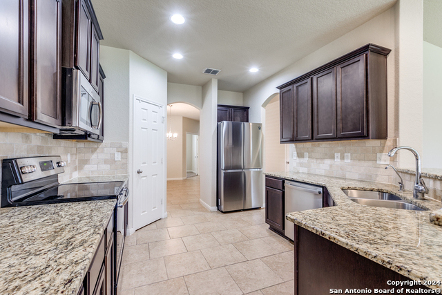 Image 11 of 25 For 8815 Palmetto Park