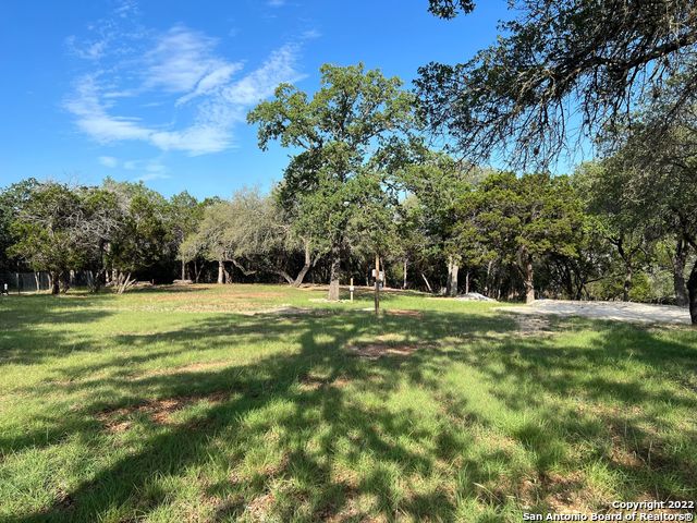 Details for 129 Indian Crossing, Pipe Creek, TX 78063