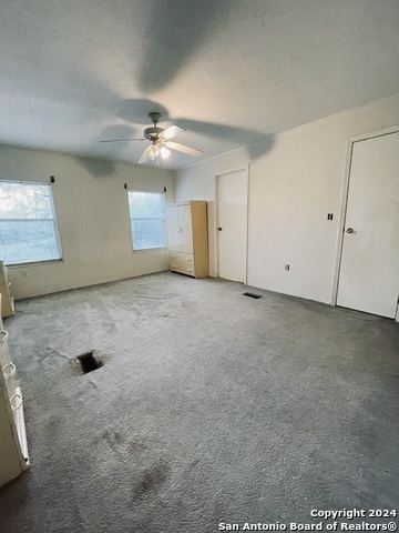 Listing photo id 8 for 970 Cr 369  