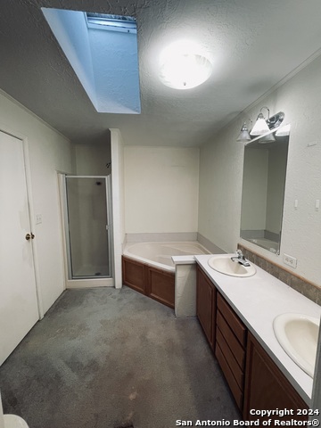 Listing photo id 9 for 970 Cr 369  