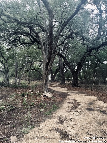 Listing photo id 22 for 970 Cr 369  