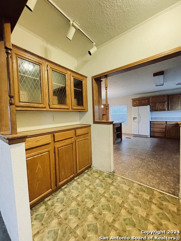 Listing photo id 4 for 970 Cr 369  