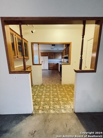 Listing photo id 5 for 970 Cr 369  