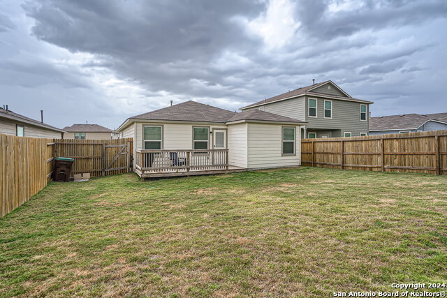 Listing photo id 23 for 5818 Kendall Prairie