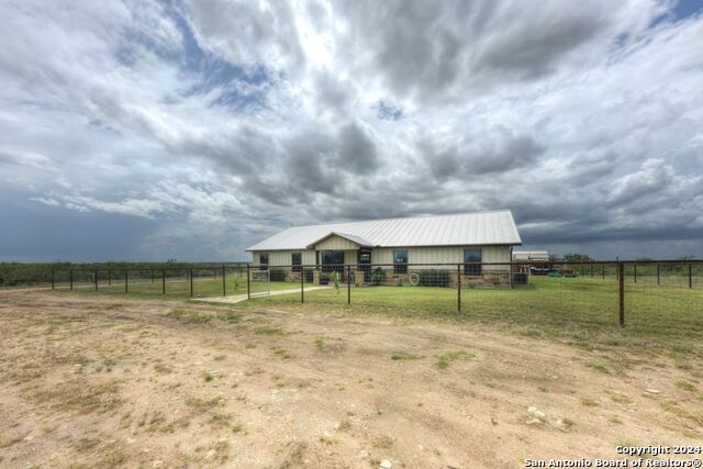 Details for 699 County Road 654, Devine, TX 78016