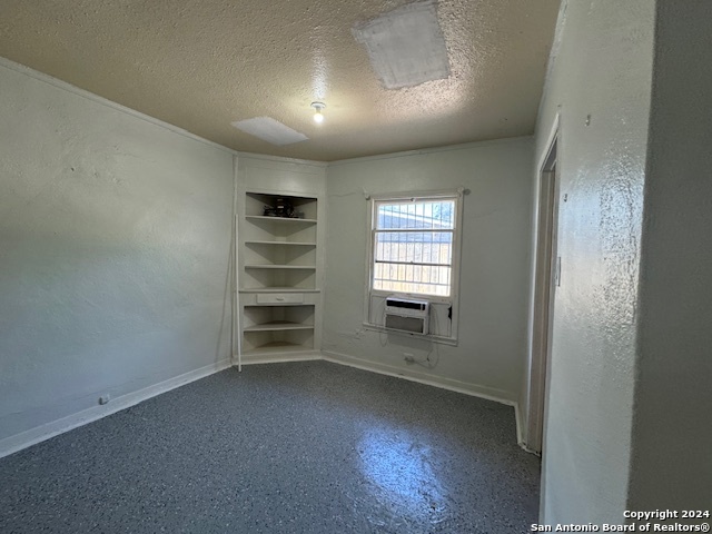 Image 16 of 22 For 2609 Gramercy W