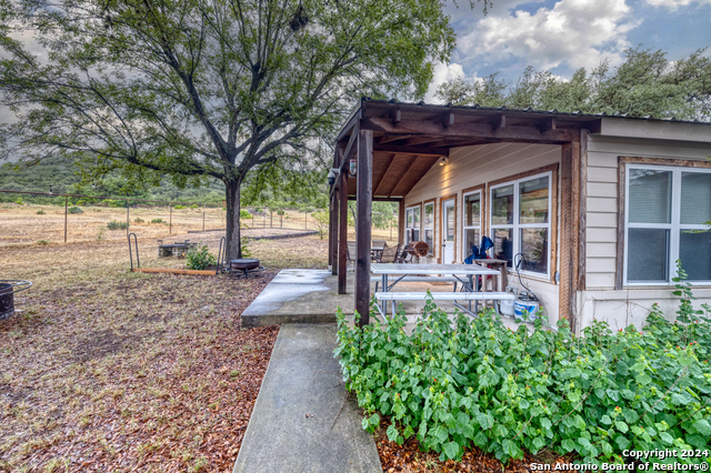 Listing photo id 9 for 20457 Hwy 55 S