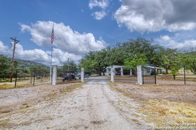 Listing photo id 0 for 20457 Hwy 55 S