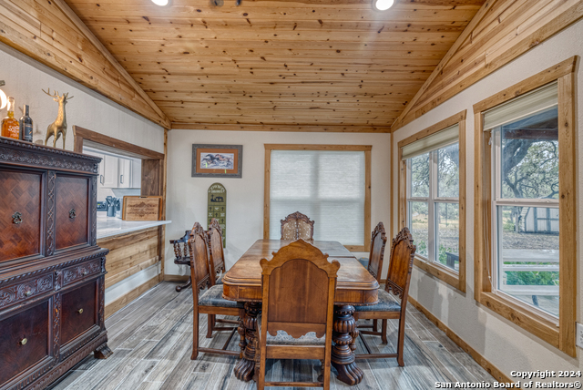 Listing photo id 29 for 20457 Hwy 55 S
