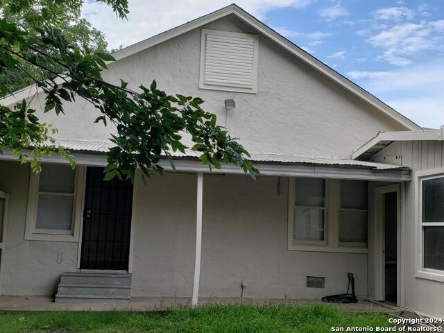 Listing photo id 2 for 1406 Hicks Ave