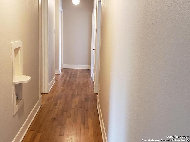 Listing photo id 3 for 1406 Hicks Ave