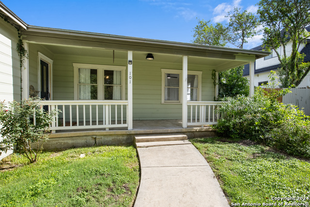 Listing photo id 2 for 101 Charles Rd