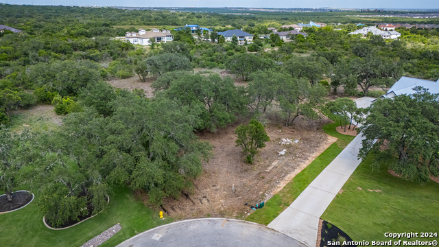Listing photo id 11 for 13402 Lucas Cir