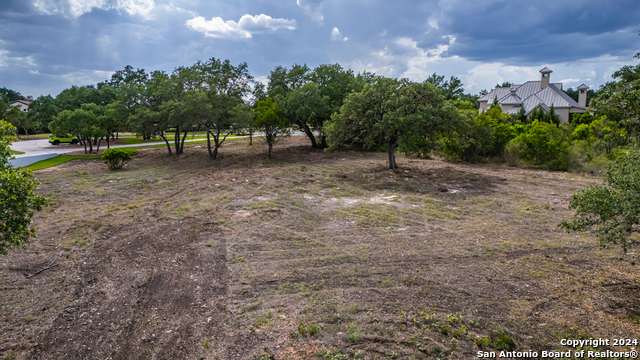Listing photo id 13 for 13402 Lucas Cir