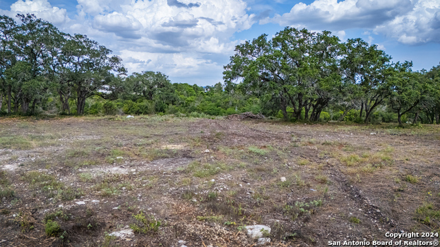 Listing photo id 15 for 13402 Lucas Cir