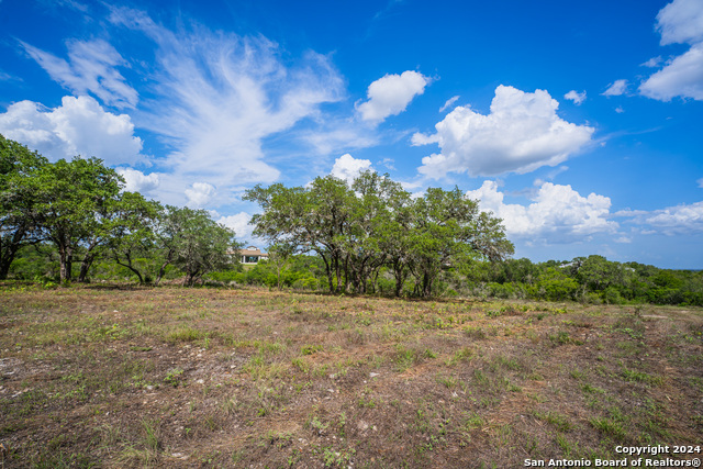 Listing photo id 32 for 13402 Lucas Cir