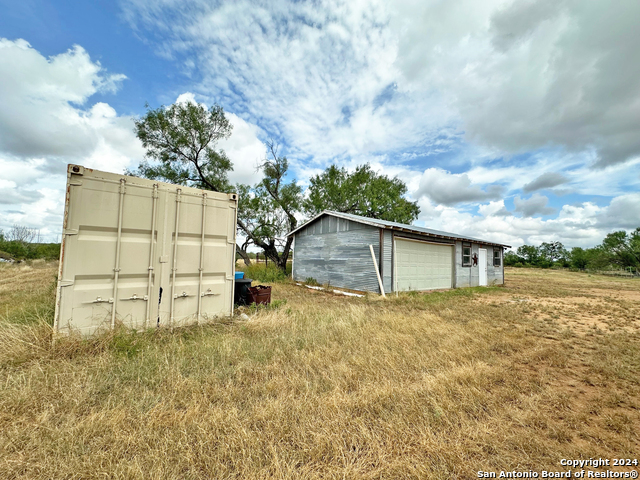 Listing photo id 15 for 1797 County Road 1660