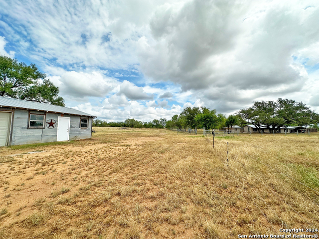 Listing photo id 16 for 1797 County Road 1660