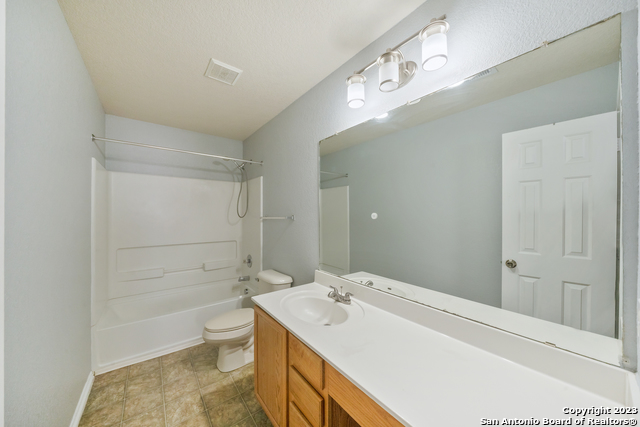 Listing photo id 28 for 2527 Butterfly Bay