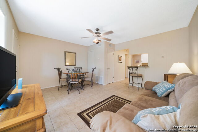 Image 11 of 22 For 1500 Ranch Road 1431  204