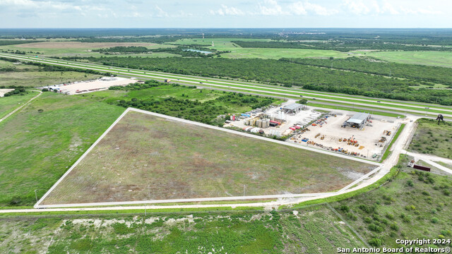 Listing photo id 0 for 000 N I-37 Access Rd