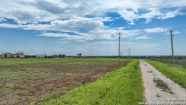 Listing photo id 6 for 000 N I-37 Access Rd