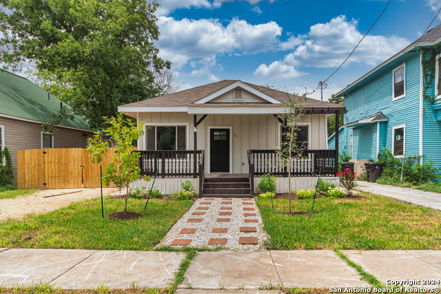 Details for 131 Chicago Blvd, San Antonio, TX 78210