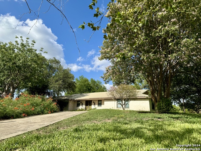 Image 1 of 40 For 608 Cenizo Blvd