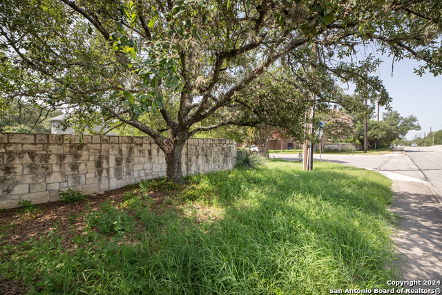 Image 9 of 13 For 2470 Oakline Drive