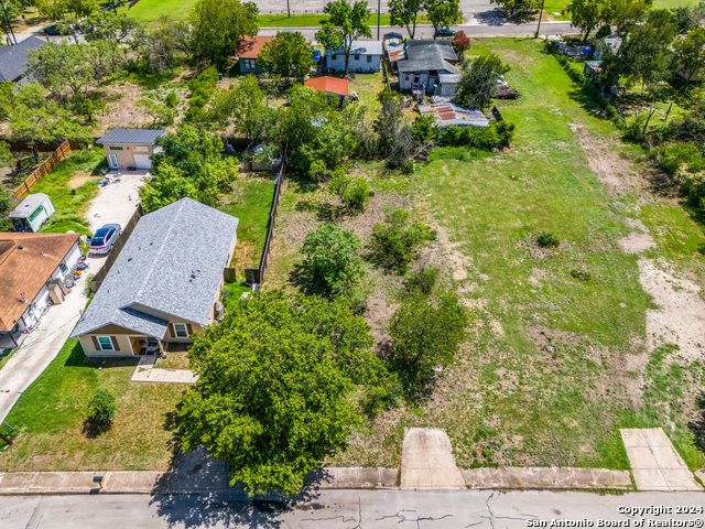 Image 8 of 14 For 606 Sewanee St