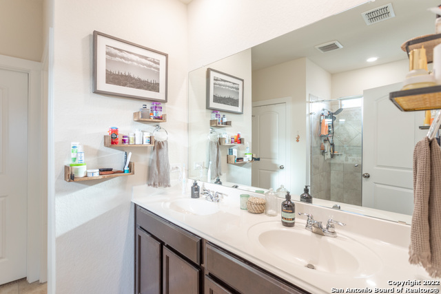 Listing photo id 8 for 10512 Penelope Way