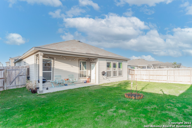 Listing photo id 11 for 10512 Penelope Way