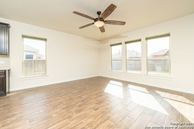 Listing photo id 22 for 10512 Penelope Way