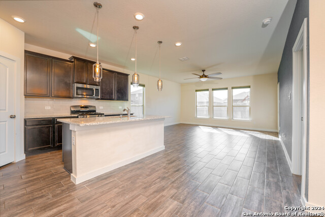 Listing photo id 23 for 10512 Penelope Way