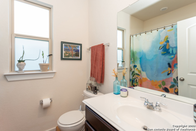 Listing photo id 5 for 10512 Penelope Way