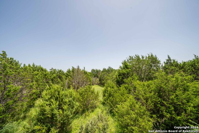 Listing photo id 8 for 1616 Blueridge Dr