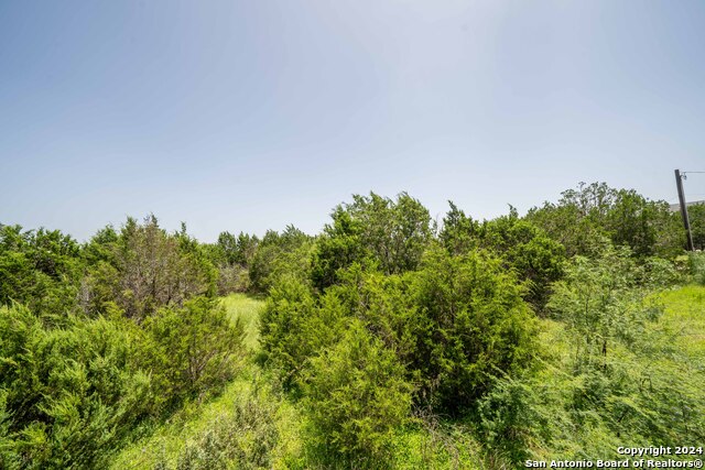 Listing photo id 9 for 1616 Blueridge Dr