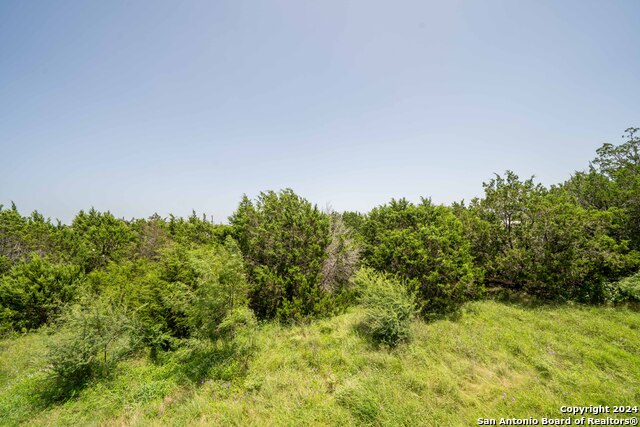 Listing photo id 11 for 1616 Blueridge Dr