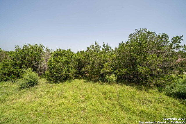 Listing photo id 12 for 1616 Blueridge Dr