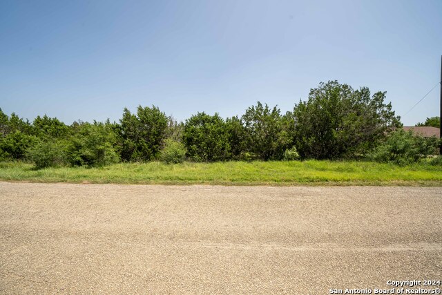 Listing photo id 1 for 1616 Blueridge Dr