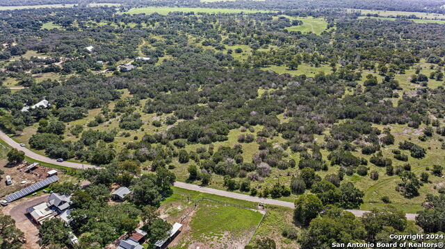 Image 18 of 24 For 985 River Bend