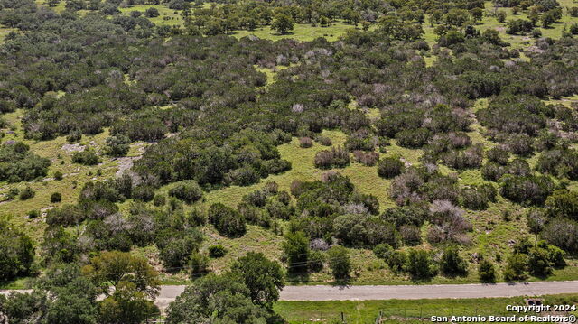 Image 22 of 24 For 985 River Bend